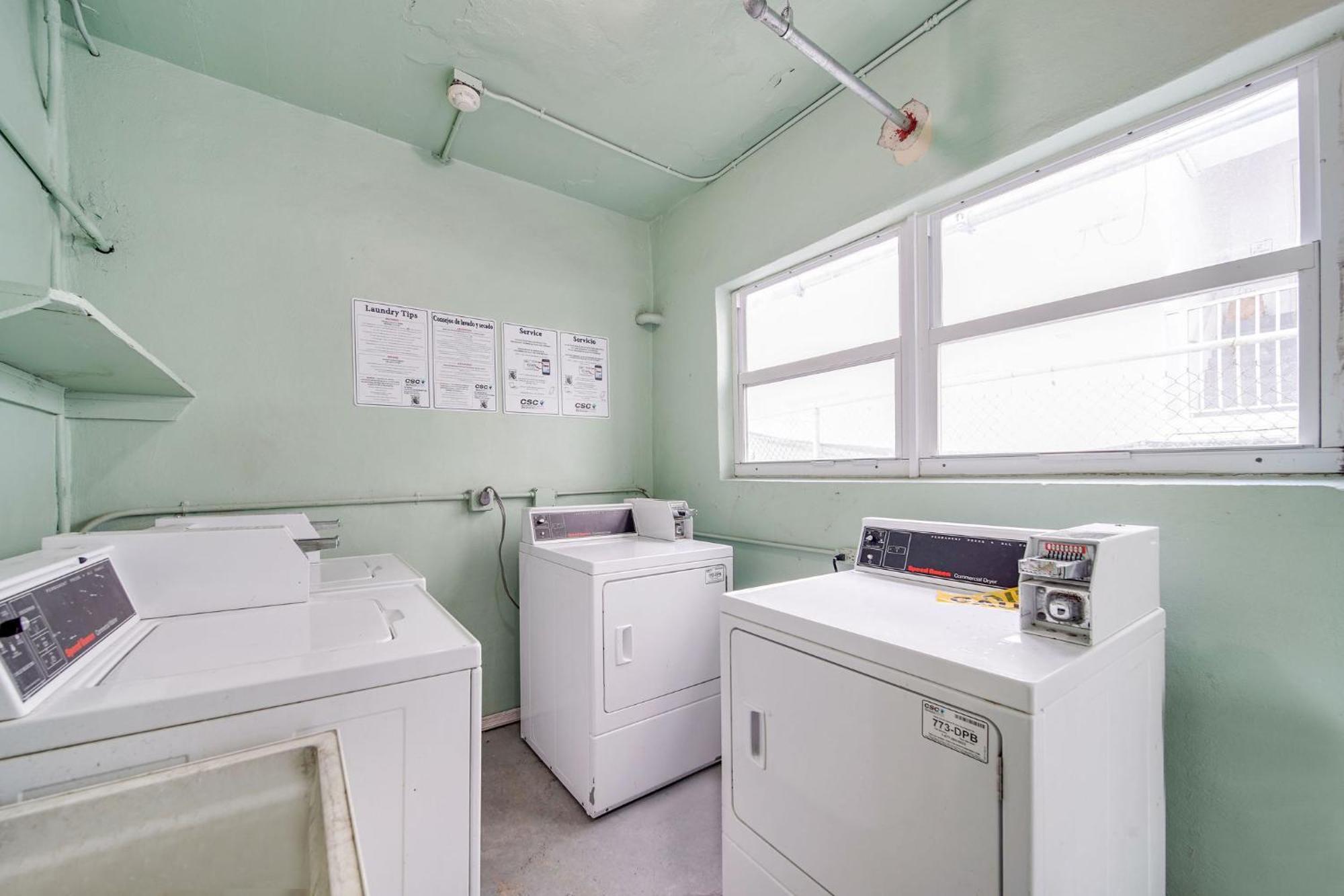 Deco Beachside Apt, W/2 Queen Beds, Washer/Dryer Маями Бийч Екстериор снимка